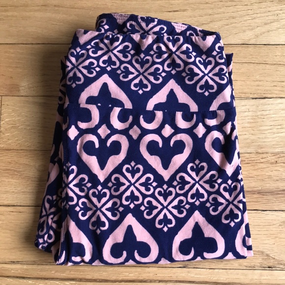 LuLaRoe Pants - NWOT LuLaRoe Leggings. One Size